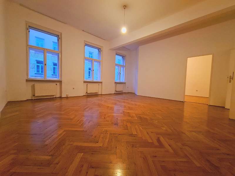 Zur befristeten Vermietung gelangt eine perfekt aufgeteilte ca. 131 m²