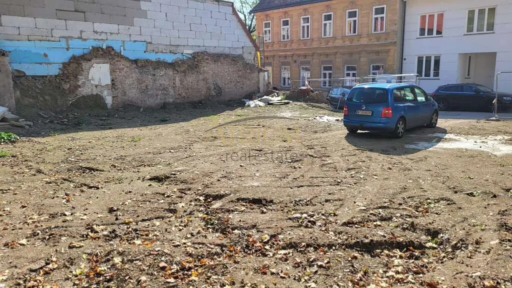 3000m² Grundstück, ( Bebaubare Fäche ca. 300m²) mit Wald und Gartenfläche in Kalksburg - Ansicht 2