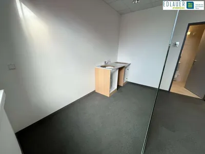 2-Zimmer-Gewerbeimmobilie mieten in Sankt Pölten – 70 m², € 1.263 – Bild 10 von 11