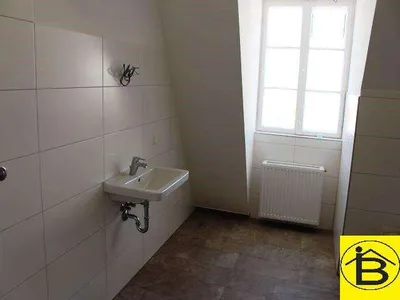 5-Zimmer-Gewerbeimmobilie mieten in Sankt Pölten – 150 m², € 2.232 – Bild 11 von 12