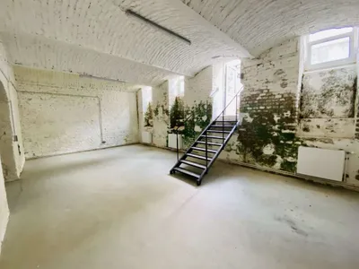 15-Zimmer-Gewerbeimmobilie mieten in Wien – 291,26 m², € 1.845 – Bild 2 von 15