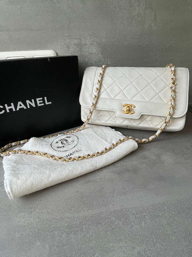 Chanel Vintage Medium Diana Flap Bag Tasche Handtasche weiß, € 2.999,-  (1010 Wien) - willhaben