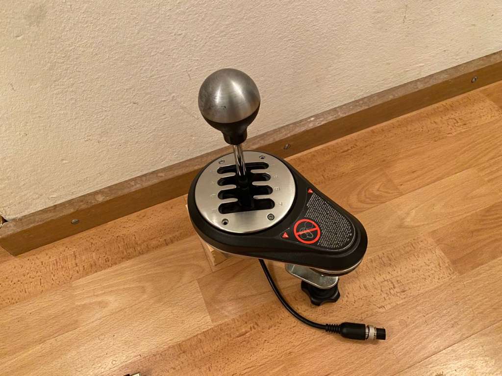 Schalthebel - Thrustmaster TH8A Shifter Add-On, € 110,- (3400