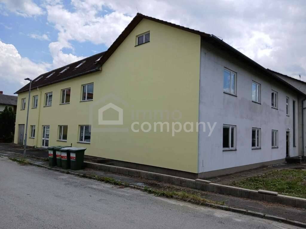Neuer Preis!!! Interessantes Anlageobjekt für Firmensitz oder ca. 18 Wohneinheiten! ...und weitere 1312m² Freifläche/ Baugrund für zB. Reihenhäuser um Euro 158.000!!! - Ansicht 2