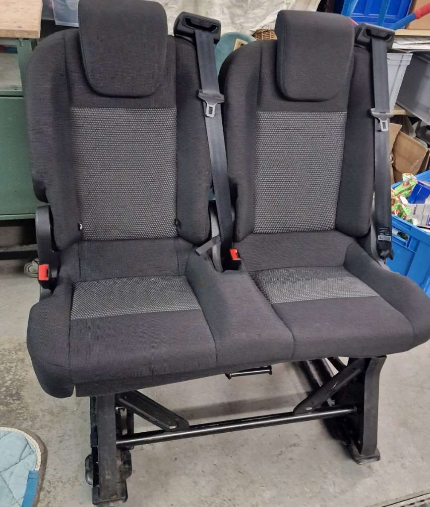 Ford Transit Custom Doppelsitzbank inkl. Halterungen Camper