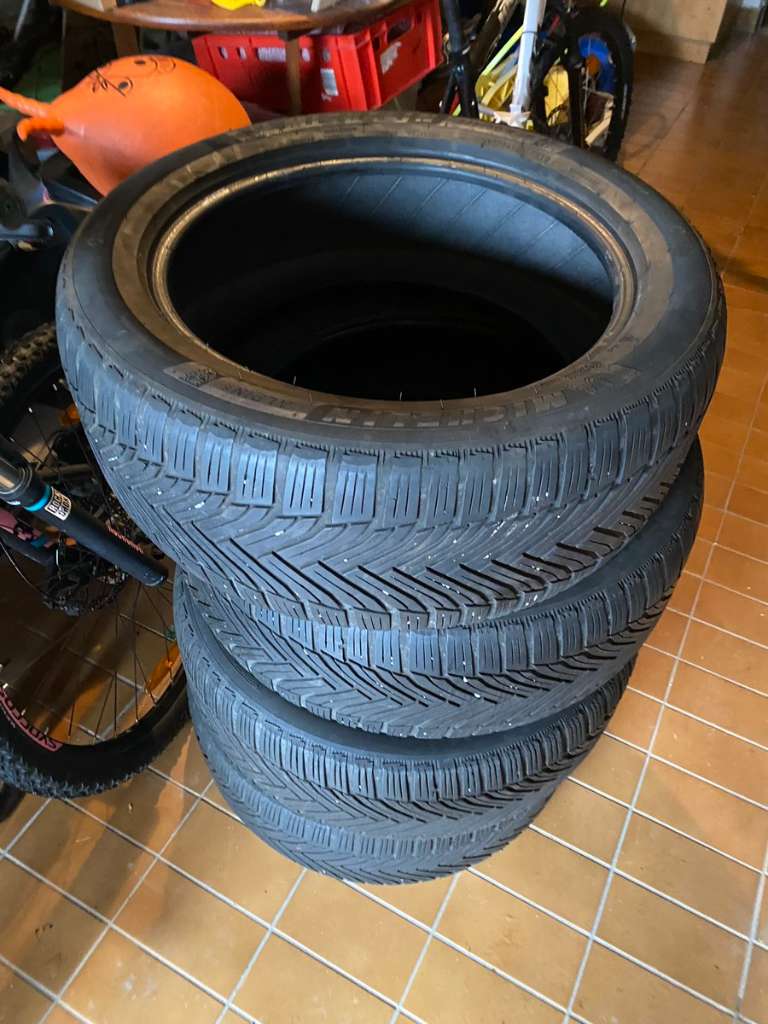 Reifen 2x Michelin Winterreifen, € 10,- (2540 Bad Vöslau) - willhaben