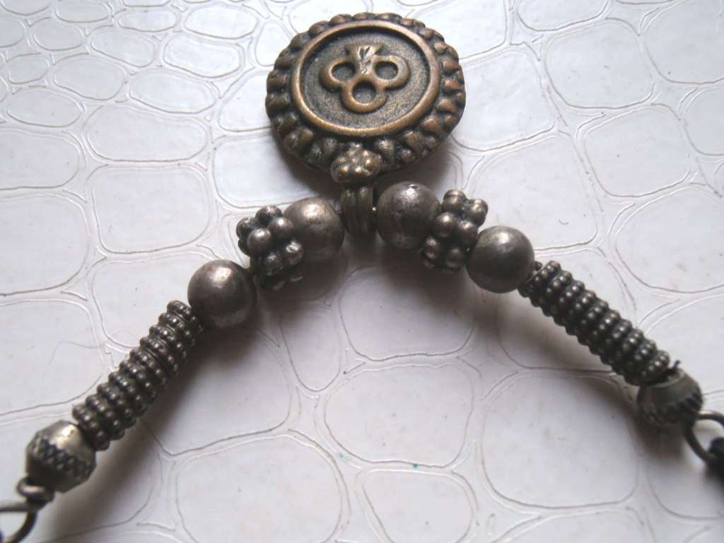 Amulett Kette Bronze Ethno Afghanistan Indien Flechtung, € 8,- (1060 Wien)  - willhaben