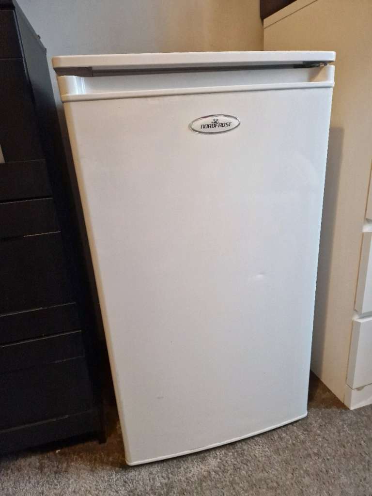 Kühlschränke - Kühl-/ Gefriergeräte (Zustand: Gebraucht) | willhaben