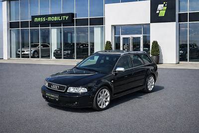 Audi A4 RS4 Avant quattro 2,7 V6 Biturbo