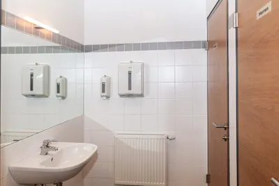 4-Zimmer-Gewerbeimmobilie mieten in Neusiedl am See – 150 m², € 2.247 – Bild 11 von 19