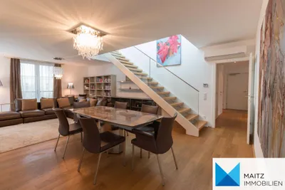 Stilvoll möblierte DG-Wohnung mit 2 Terrassen | 2 GARAGEN opt ** KLIMAANLAGE ** U3 ROCHUSMARKT ** – Bild 3