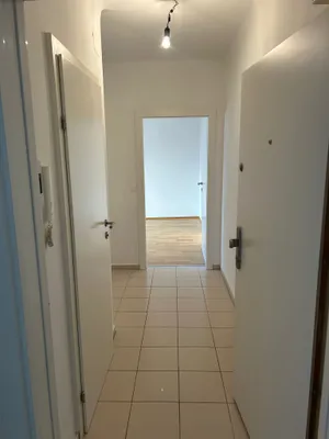 TOP 1/3 Bezaubernde 2-Zimmer-Wohnung im Herzen von Floridsdorf – Bild 2