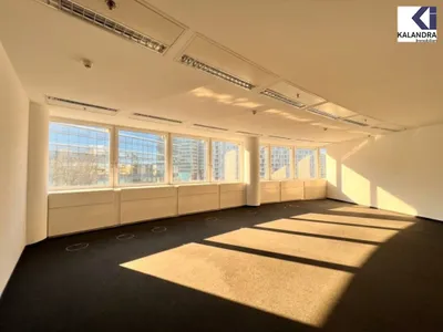 8-Zimmer-Gewerbeimmobilie mieten in Wien – 363 m², € 6.384