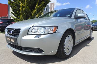 Volvo S40 2,4 Momentum Geartronic Aut./PICKERL NEU 4/...