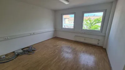6-Zimmer-Gewerbeimmobilie mieten in Villach – 152 m², € 1.902 – Bild 5 von 16