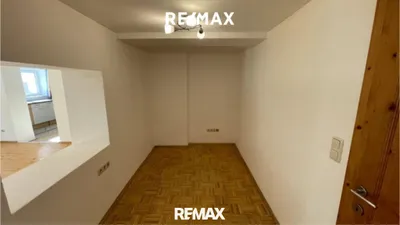 9-Zimmer-Wohnung kaufen in Vöcklabruck – 237 m², € 219.000 – Bild 9 von 30