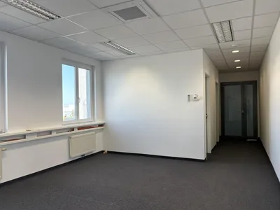 4-Zimmer-Gewerbeimmobilie mieten in Mödling – 106 m², € 1.324 – Bild 3 von 7