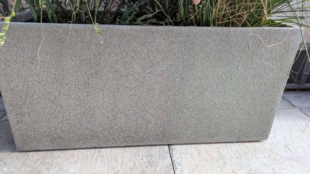 Pflanzkbel Blumenkasten Fiberglas hochwertig, neuwertig 80x38x35cm,   120,- (8435 Leitring) - willhaben