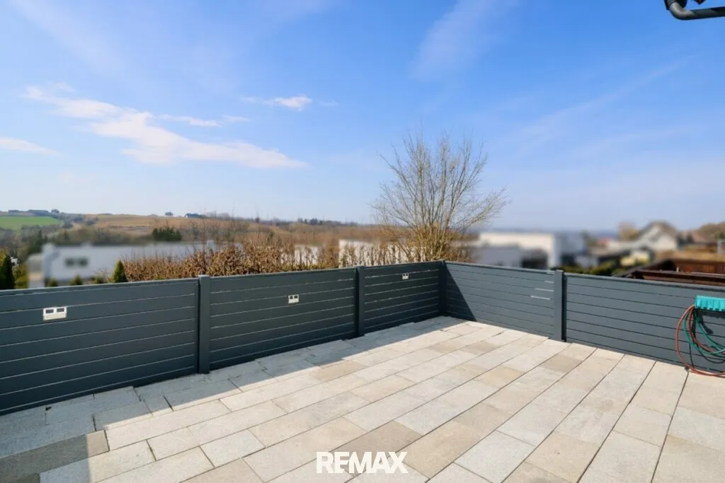Reihenhaus mit Pool, viel Platz & sonniger Lage in Steinhaus - Widok 3