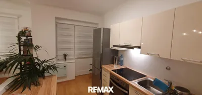 Voll möblierte 2-Zimmer-Wohnung mit Balkon in Toplage – Bild 2