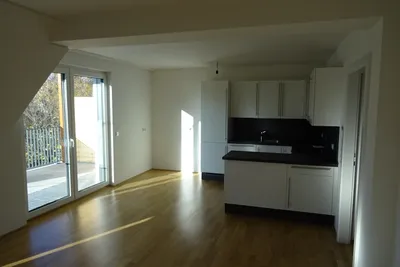 15550 Drei Zimmer mit Gartenblick