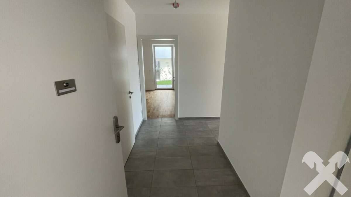 Gartenwohnung mit stabilem Mietertrag - Eigennutzung ab 08/2027 möglich! - View 3