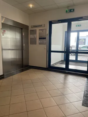 2-Zimmer-Gewerbeimmobilie mieten in Mödling – 73 m², € 794 – Bild 2 von 6