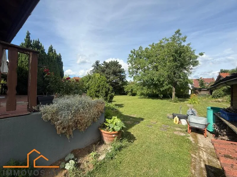 1.189 M² EIGENGRUND NAHE U1 LEOPOLDAU - ZWEI EINFAMILIENHÄUSER MIT GROSSEM GARTEN UND ATTRAKTIVEN MIETEINNAHMEN, Wien