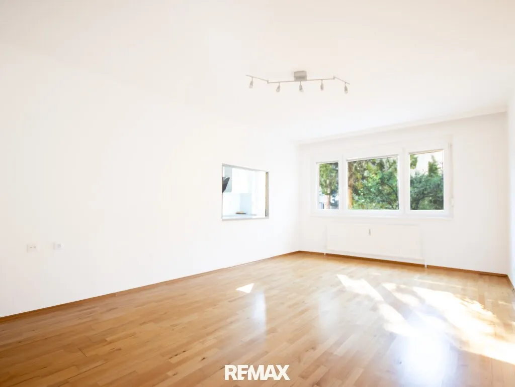 IM HERZEN DER STADT! Schicke, renovierte 3 Zimmer Wohnung in ruhiger Zentrumslage zu kaufen! - Ansicht 3