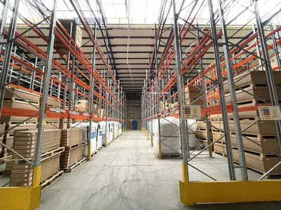 Gewerbeimmobilie mieten in Graz-Umgebung – 2 000 m²
