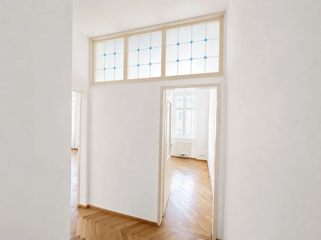 1180 Wien - Helle 2-Zimmer Altbauwohnung mit Fischgrätparkett & Glasoberlichte in zentraler Lage - Widok 2