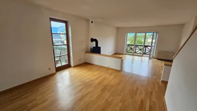 5-Zimmer-Haus mieten in Vöcklabruck – 126 m², € 2.350 – Bild 2 von 8
