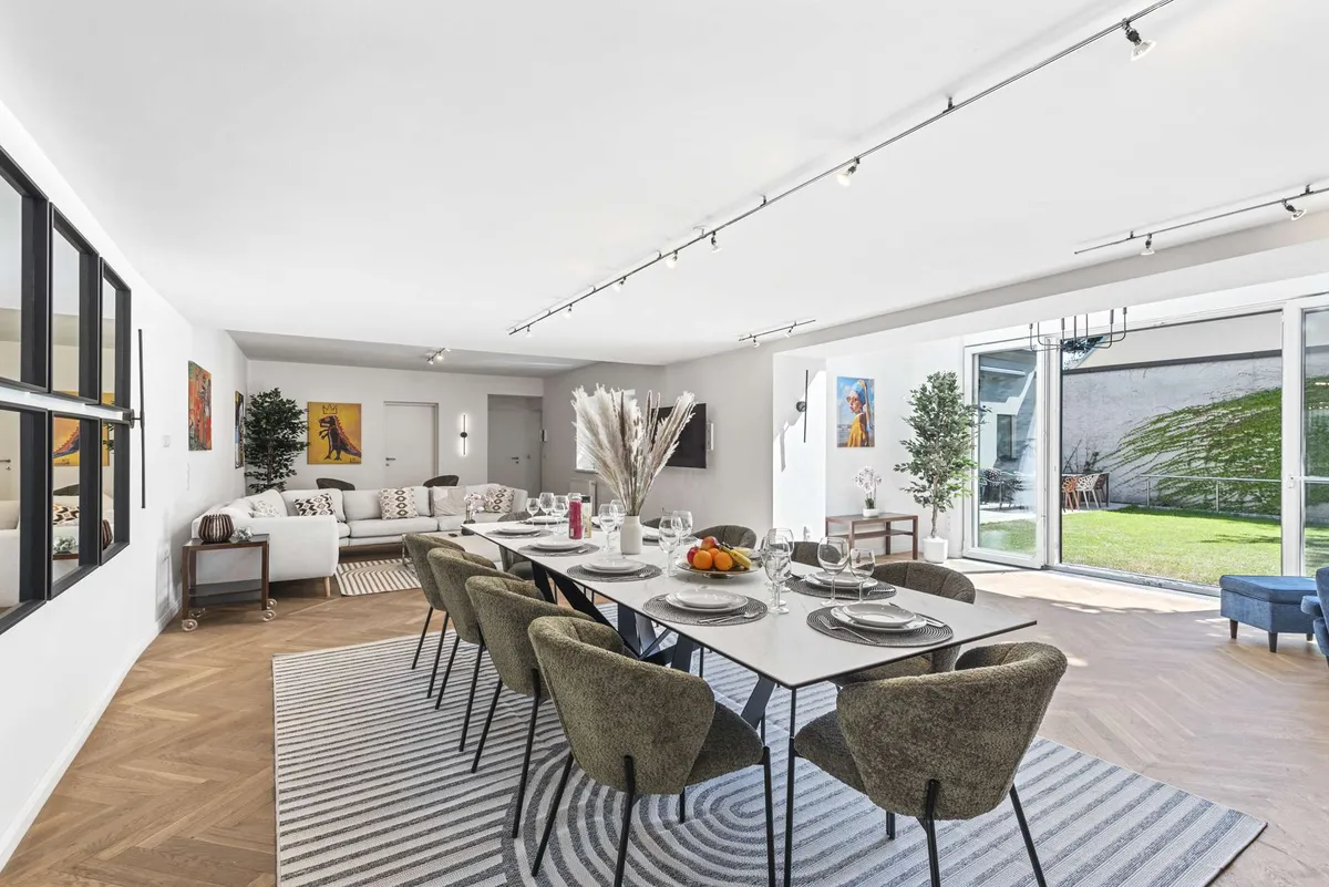 Grinzing/Cobenzlgasse: Stilvolle ehemalige Heurigen-Residenz mit Indoorpool, Garage und Lift – pohled 3