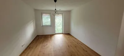 7-Zimmer-Immobilie mieten in Linz Land – 250 m², € 2.499 – Bild 13 von 22