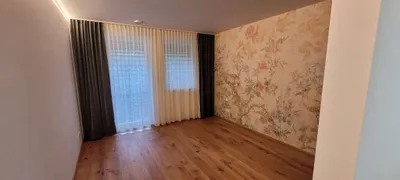7-Zimmer-Immobilie mieten in Linz Land – 250 m², € 2.499 – Bild 9 von 22
