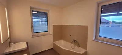 7-Zimmer-Immobilie mieten in Linz Land – 250 m², € 2.499 – Bild 11 von 22