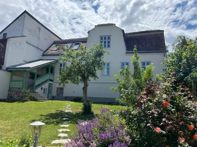 3-Zimmer-Wohnung mieten in Horn – 120 m², € 1.590
