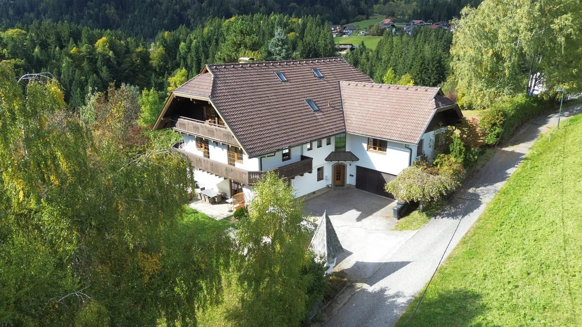 Exklusives Landhaus mit 3 Wohneinheiten, in wunderschöner Lage, Arriach, Arriach