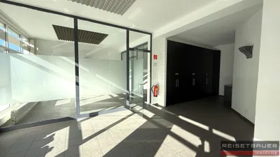 15-Zimmer-Gewerbeimmobilie mieten in Linz – 514 m², € 4.415 – Bild 8 von 40