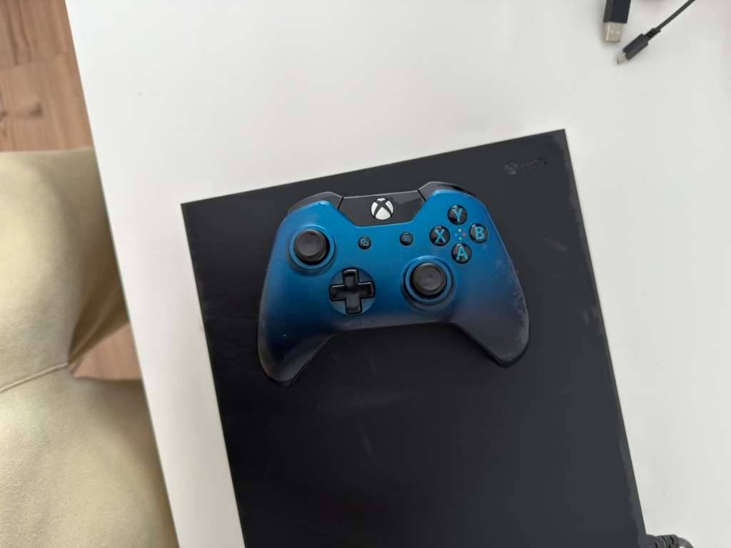 Xbox One X