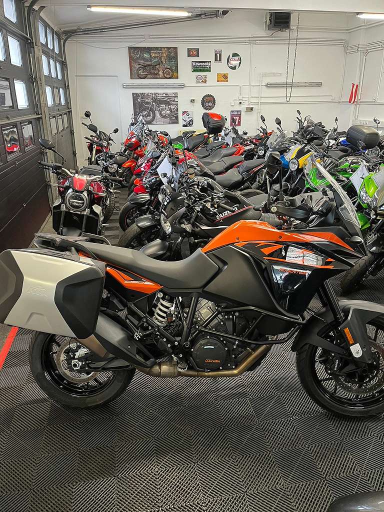 KTM Adventure 1090 ABS Adventure Tourer