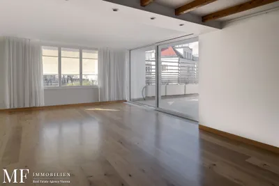 Luxuriöse 6-Zi-Terrassenwohnung mit Top-Ausstattung