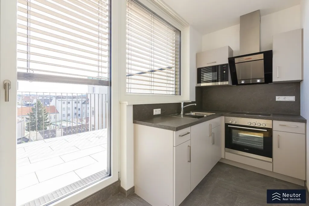 LICHTDURCHFLUTETE DACHGESCHOSSWOHNUNG - TERRASSE MIT TRAUMHAFTEM BLICK ÜBER WIEN - IN BESTER LAGE DES 17. BEZIRKS - Ansicht 3