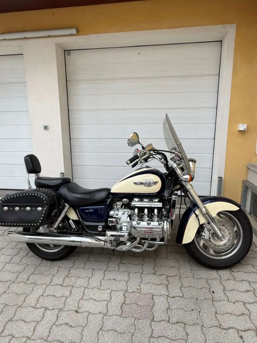 Honda GL