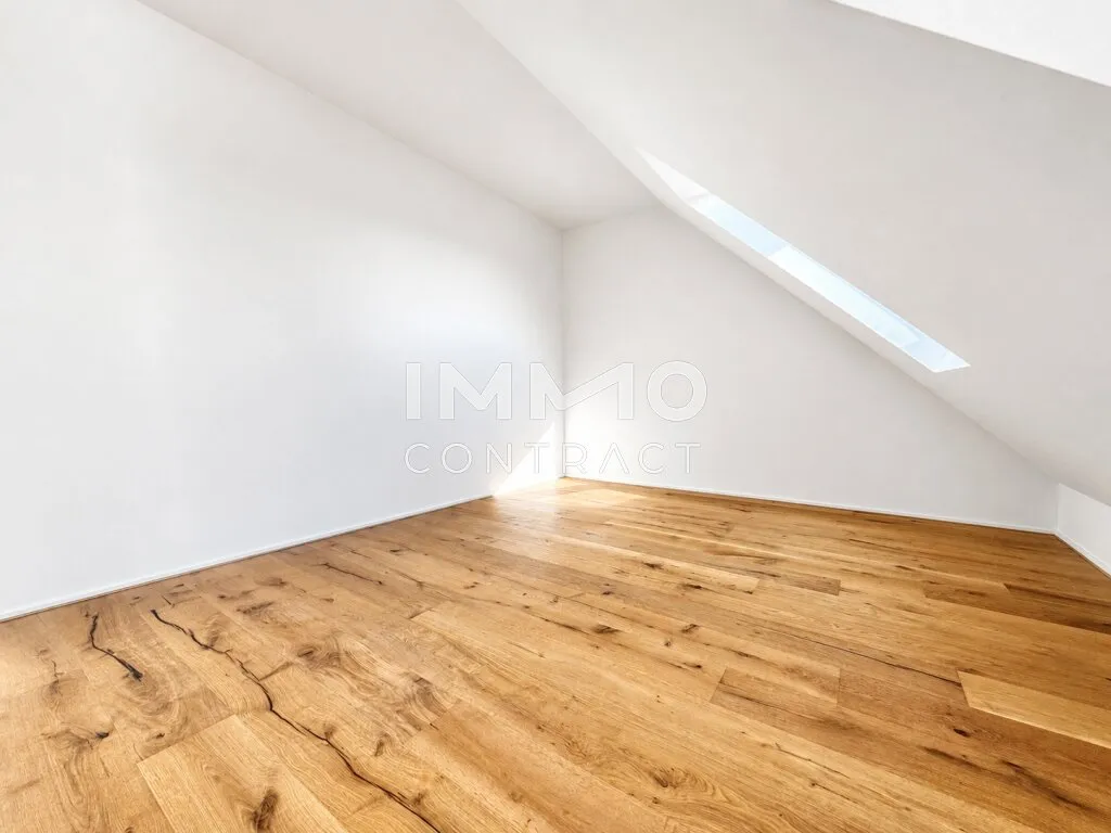 PROVISIONSFREI! Exklusive 2-Zimmer-DG-Wohnung mit Weitblick und außergewöhnlichem Lichteinfall - Ansicht 2