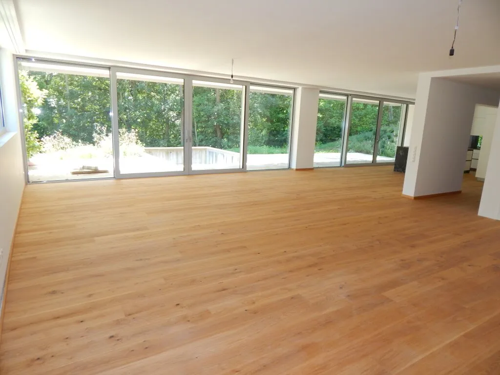 Exclusive Villa mit eigenem Lift im Haus, Pool und Grünblick - Neubau Erstbezug – pohled 3