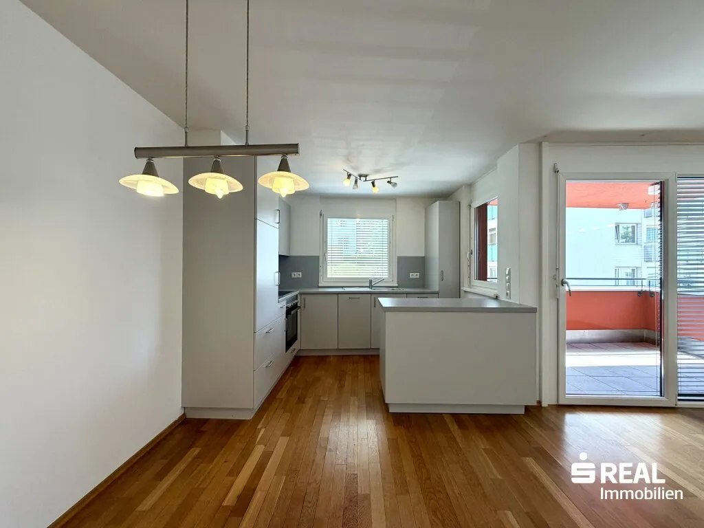 Tolle 3-Zimmerwohnung mit Balkon in zentraler Stadtlage - Ansicht 3