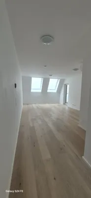 Dachgeschosswohnung zur Miete - 87 m² Wohnfläche zzgl. 9 m² Loggia - Einbauküche – Bild 2