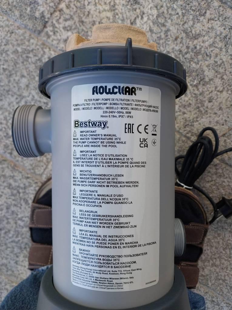 gleitmittel auf pisten Poolpumpe zu verkaufen, € 20,- (4432 Ernsthofen)