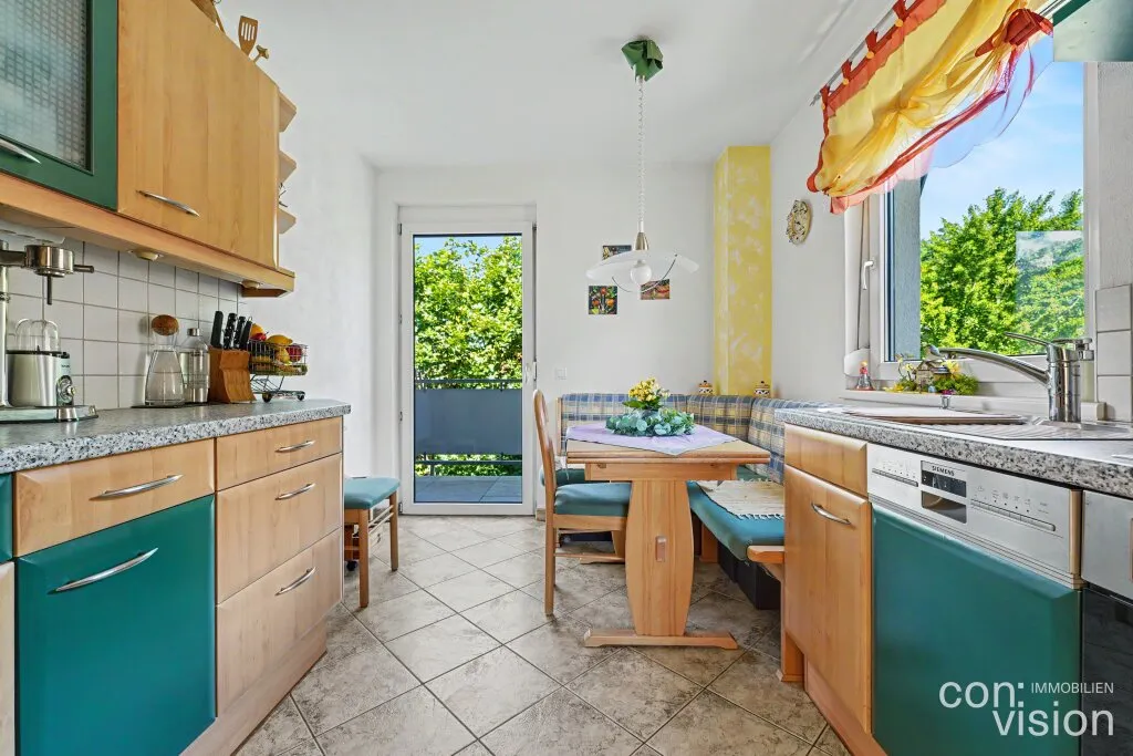 Sonnige 3-Zimmer-Wohnung mit großer Terrasse, 2 Balkonen & Doppelgarage in Volders, Tirol - Widok 2